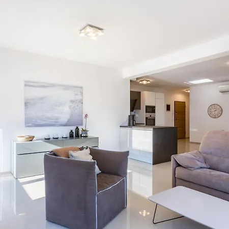 Vizula E - Karsten A6 * Medulin
