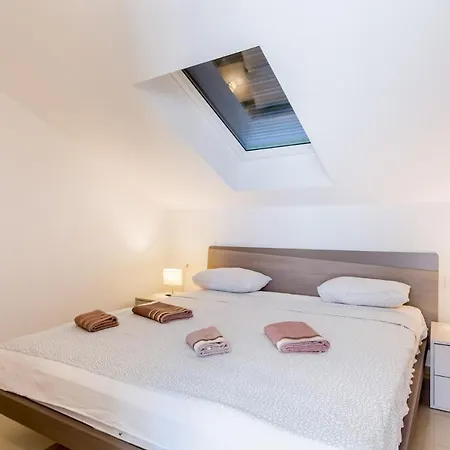Vizula E - Karsten A6 * Medulin
