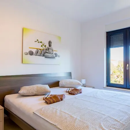 Vizula E - Karsten A6 Apartment *